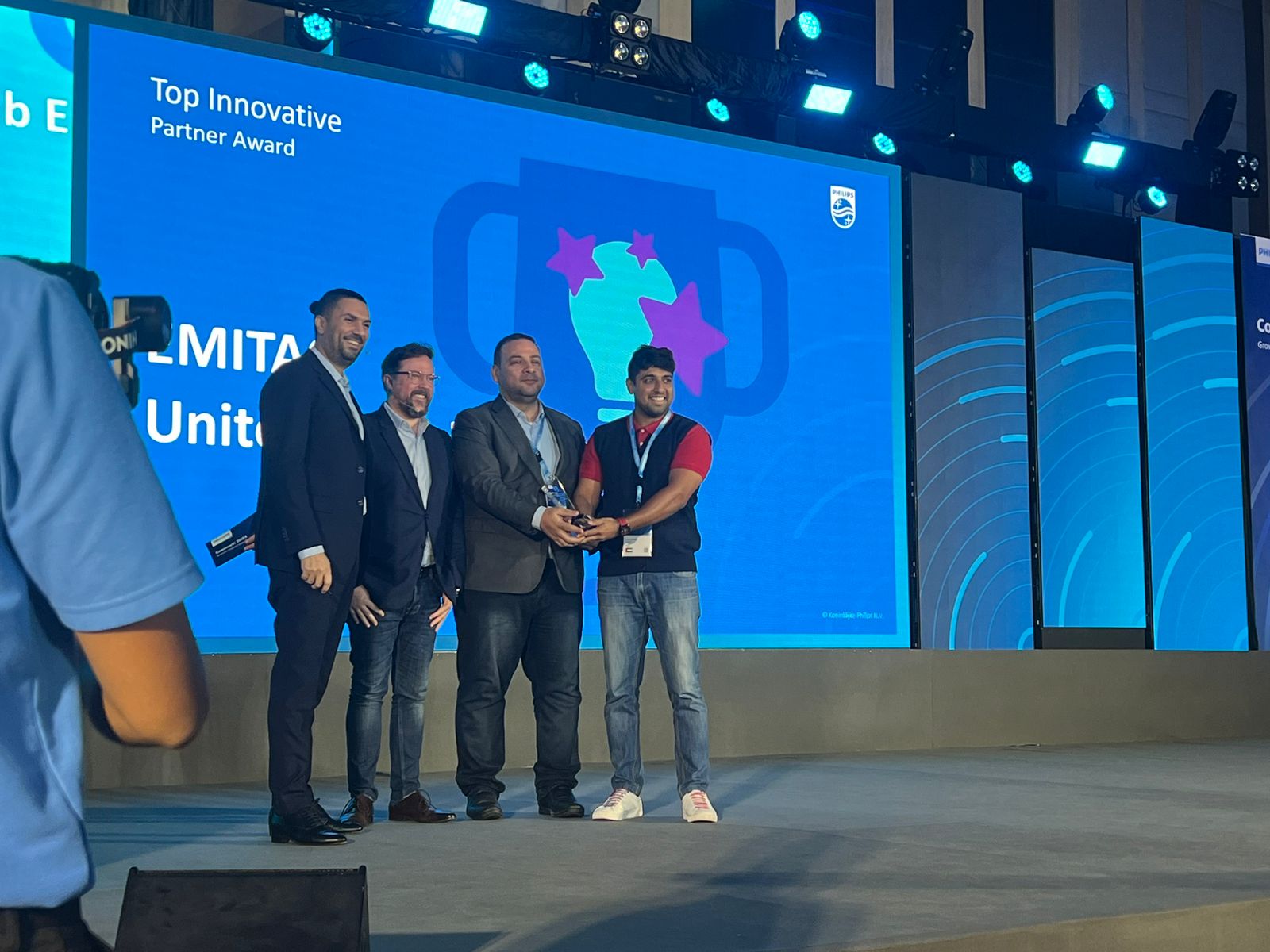 EMITAC WINS TOP INNOVATIVE PARTNER AWARD AT PHILIPS CONNECT 2024 THAILAND